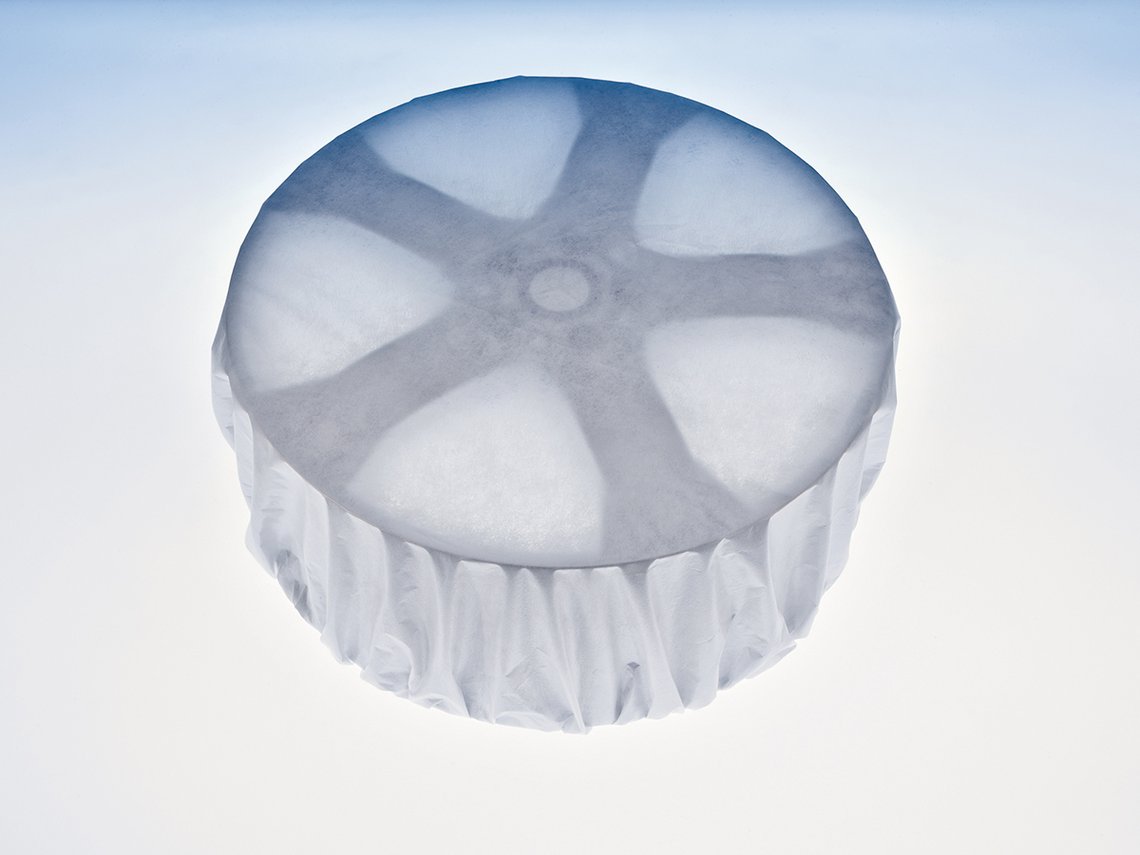 Felge mit weißer FleeceGuard Schutzhaube